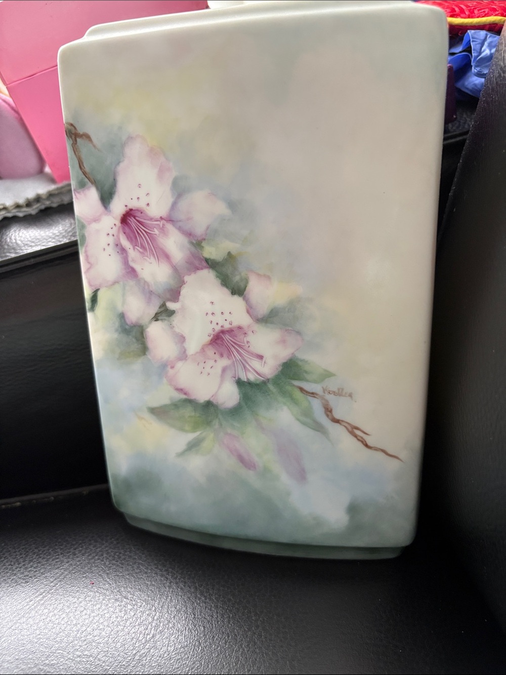 Vintage Hand-Painted Pink Floral Porcelain pillow Vase By Painter Koehler - Picture 4 of 8